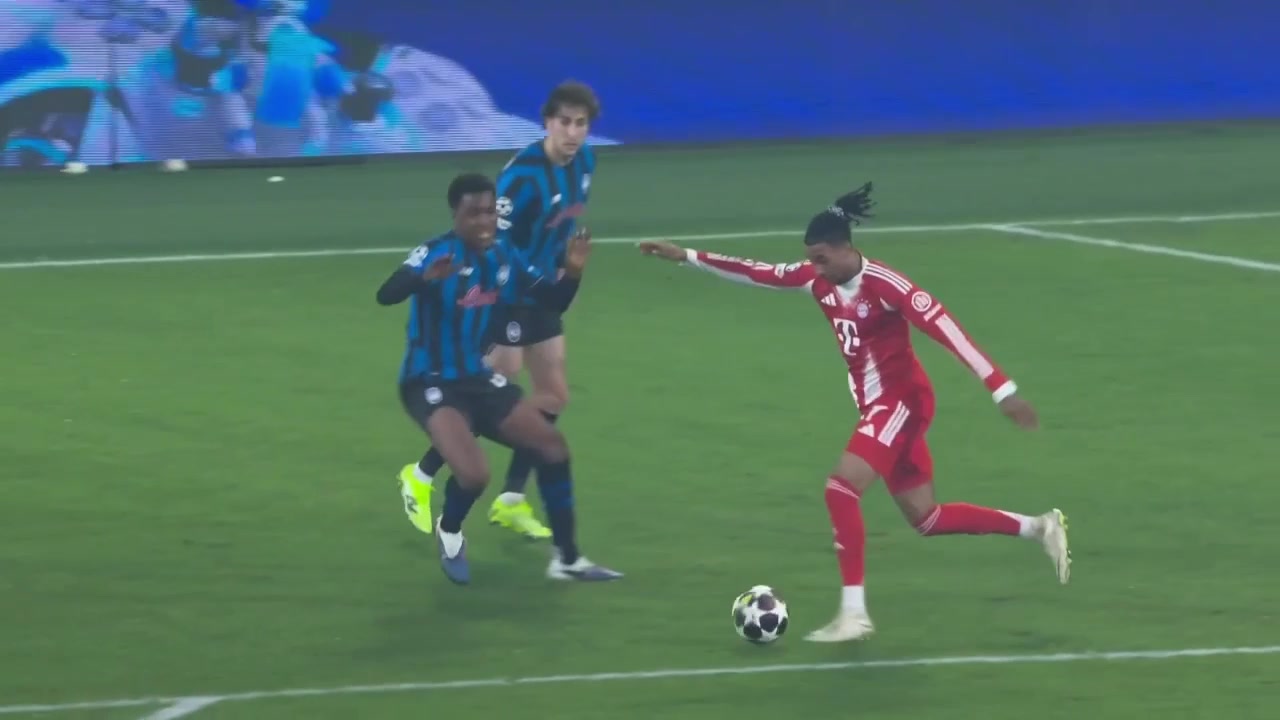西海岸1-0领先津门虎！孙铭谦手球送点，戴维森主罚点球破门