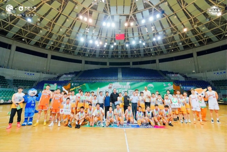 一日球员 反客为主 | CBA福建主场探营