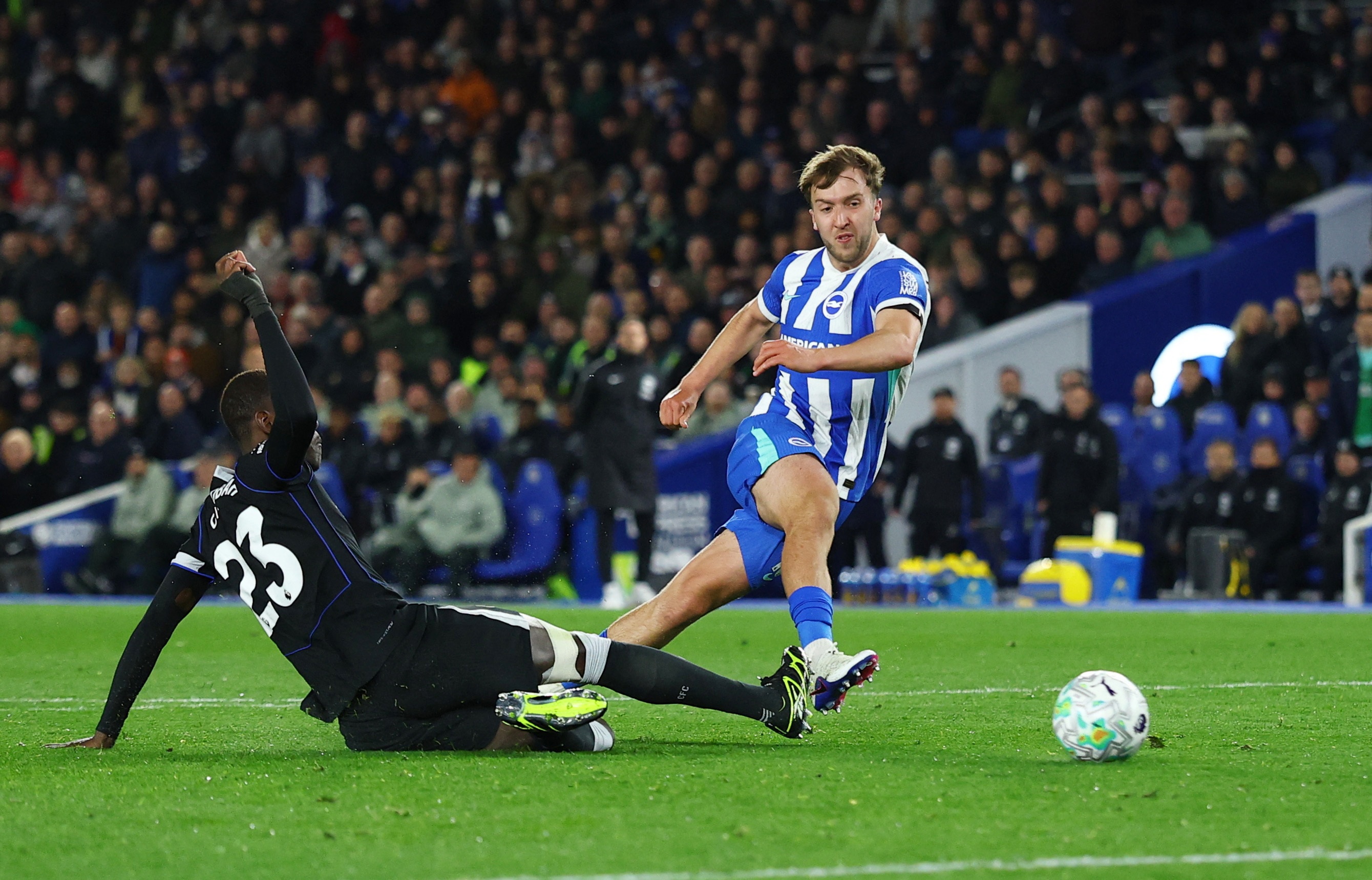 TA：布莱顿小将辛谢尔伍德将缺席一段时间，首轮表现出色梅开二度