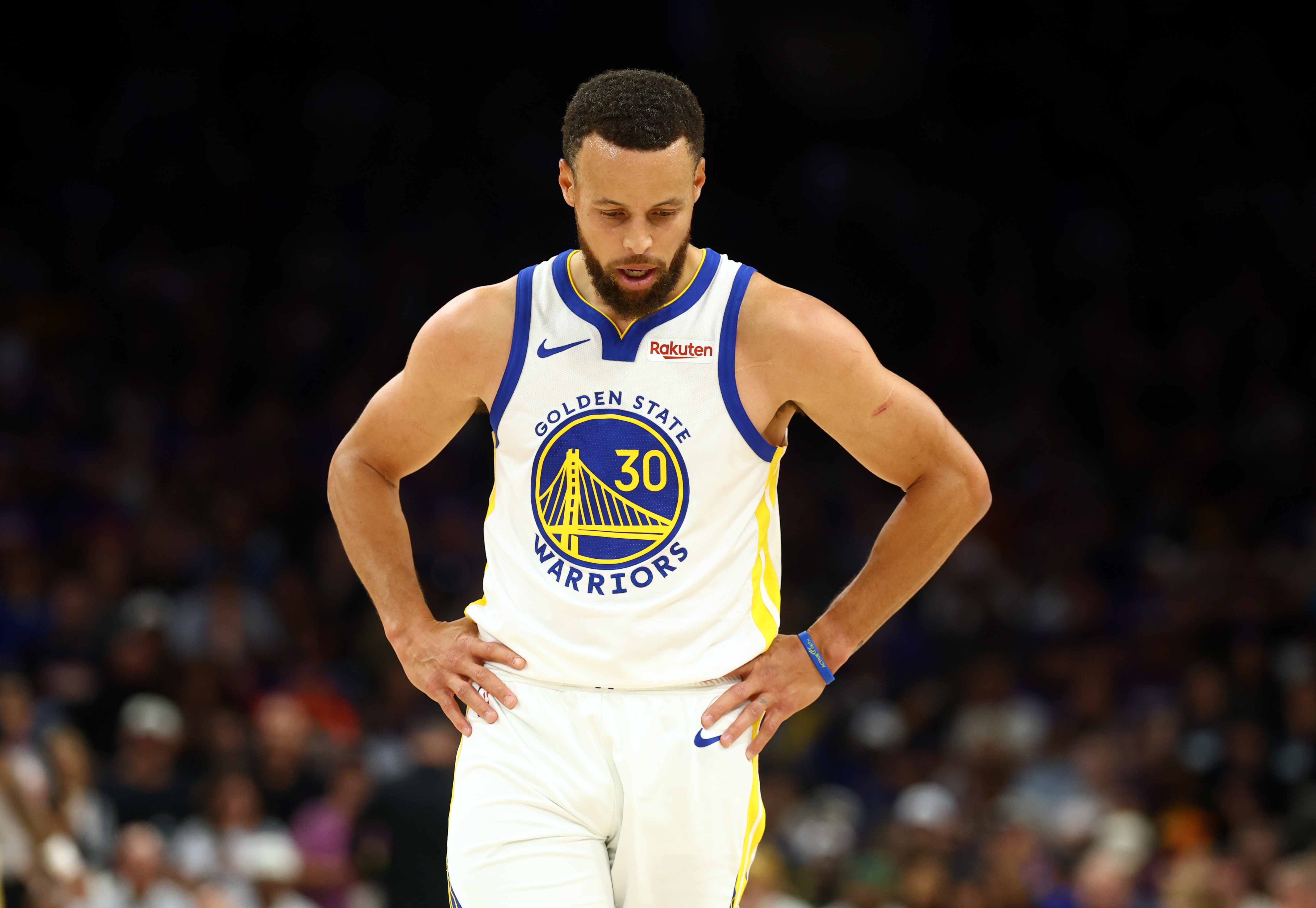 【完整版】名记:勇士没和库里进行传统谈判 但提供所有续约选项 【完整版】名记:勇士没和库里进行传统谈判 但提供所有续约选项