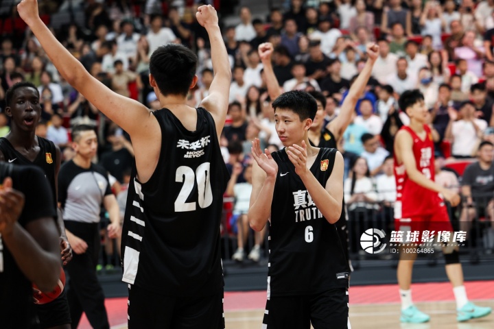 媒体人:张宇辰早点去打高水平比赛 才能有效帮助他提高 媒体人:张宇辰早点去打高水平比赛 才能有效帮助他提高