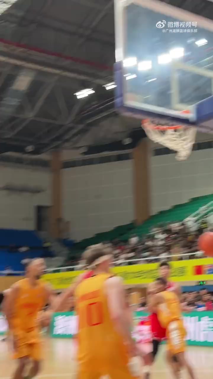 下起三分雨！袁照耀连进两记三分！助球队第二节开局便拉开分差